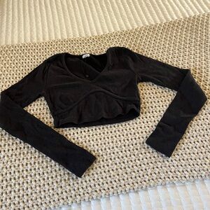 Garage Black V-Neck Long Sleeve Crop Top